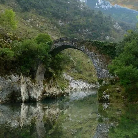 Casa De 3 En Trescares, Con Magnificas Vistas A Las Montanas Y J... Vidiago